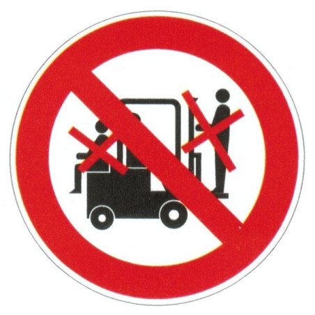 Autocollant ou panneau rigide interdiction de monter sur les engins de manutention.